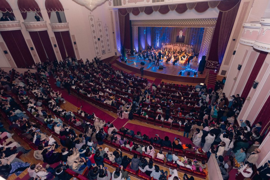 Audience and orchestra from the top of the theatre in Turkmenistan